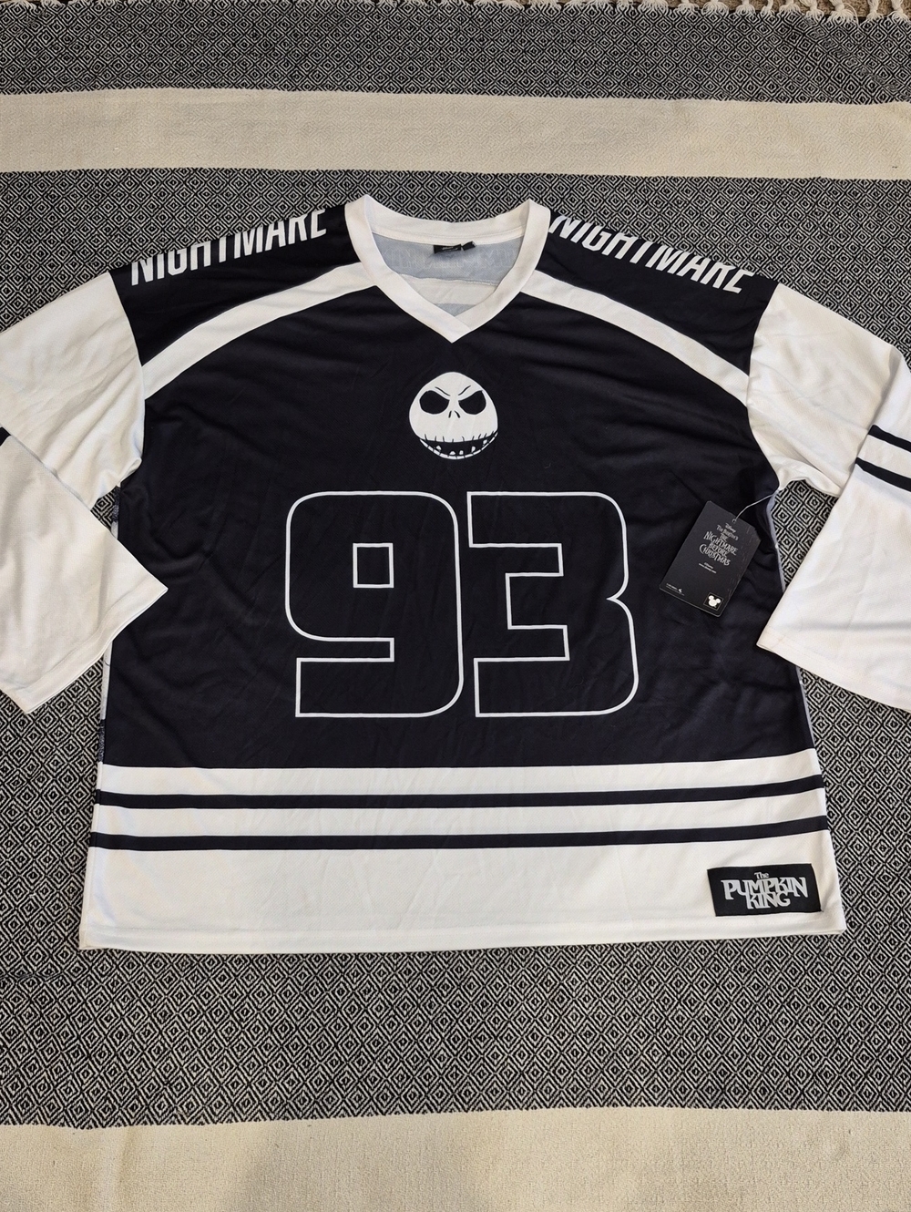 New Disney The Nighrmare Before Christmas Jersey Size Large (Adult)